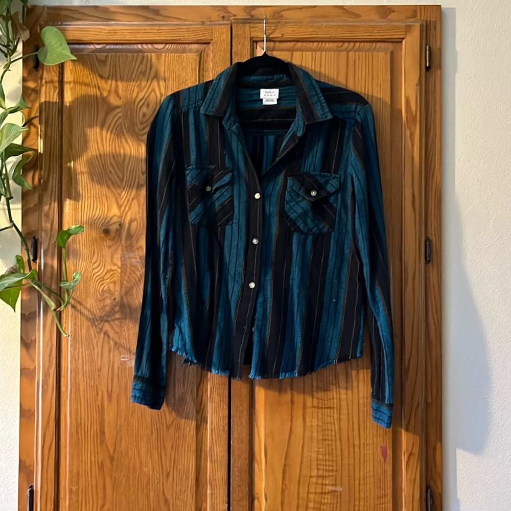 RVCA gently used flannel. Size medium